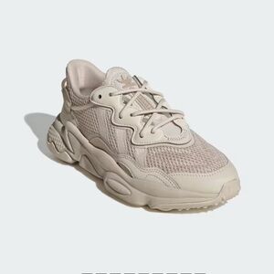 Kids Adidas Ozweego Originals size 2.5 green